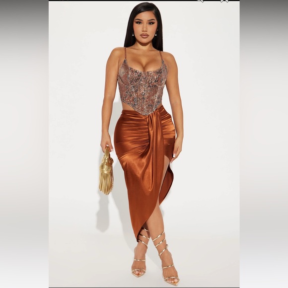 NWT fashion nova bronze Satin midi skirt - Picture 3 of 5